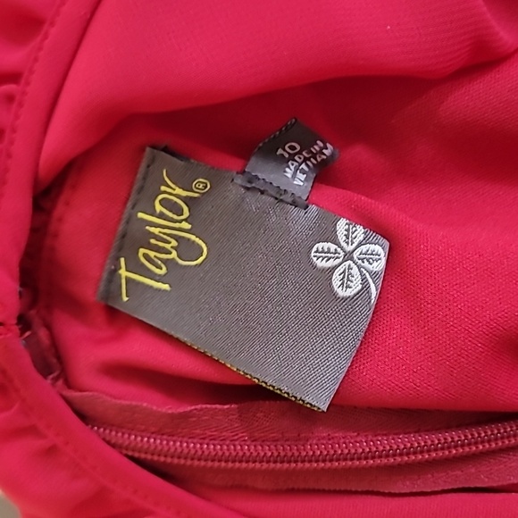 Anthroplogie - Taylor ~ Red Lace Dress - Picture 4 of 15